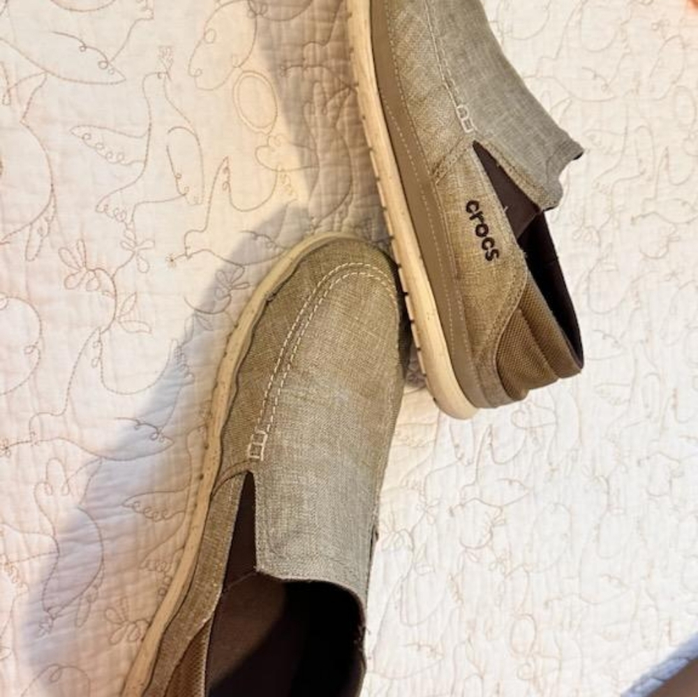 Crocs Santa Cruz playa slip on beach shoes  12